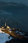 27-LA CHIESA DI FUIPIANO CATTURA L'ULTIMO SOLE DELLA VALLE